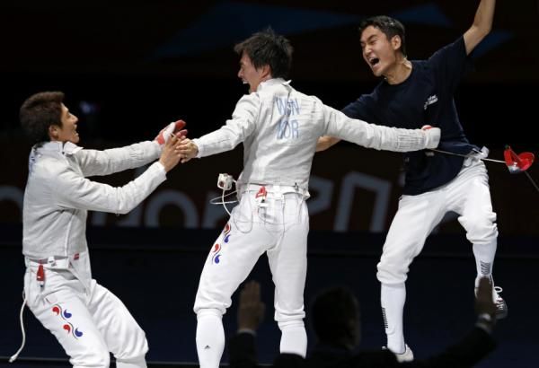 2012-08-03t191348z_2113321199_lm2e8831heuq0_rtrmadp_3_oly-fenc-femtsb-finals-day7_reuters