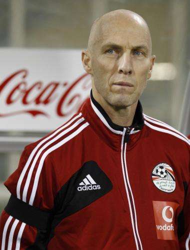 2012-02-27t191728z_01_doh19_rtridsp_3_soccer-friendly_reuters