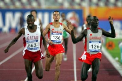 بلال منصور (يمين)