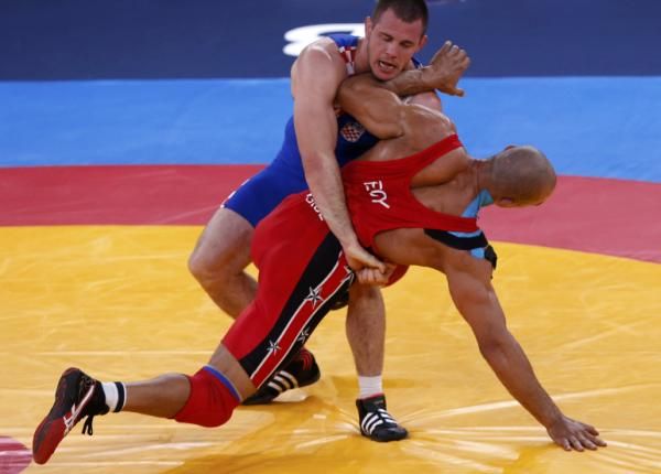 2012-08-06t143756z_60342484_lm2e88614n4w5_rtrmadp_3_oly-wres-wrm84k-rounds-day10_reuters