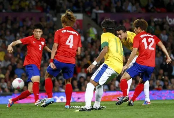 ?i=reuters%2f2012-08-07%2f2012-08-07t201520z_1983209153_lm2e8871k99q8_rtrmadp_3_oly-socc-fbmsoc-fbm400201_reuters