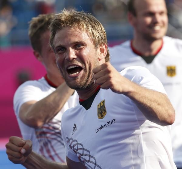 2012-08-09t170037z_499548563_lm2e8891b8sjo_rtrmadp_3_oly-hock-homhky-hom400201_reuters