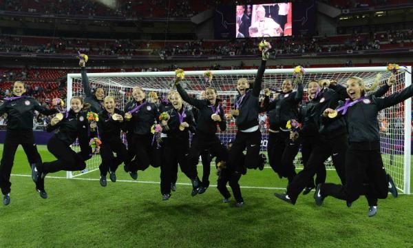 2012-08-09t234521z_603670304_gm2e88a0lga01_rtrmadp_3_oly-socc-fbwsoc-fbw400101_reuters