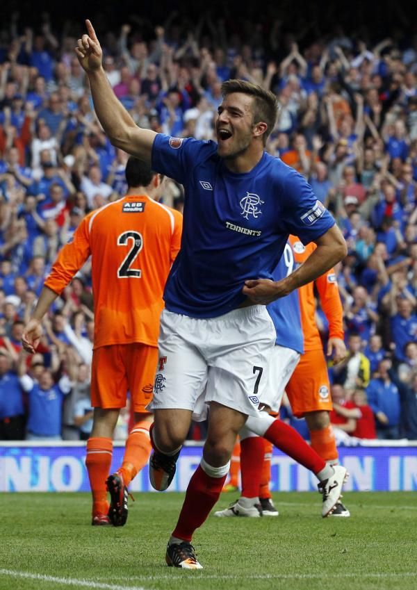 2012-08-18t145602z_1807904371_gm1e88i1rol01_rtrmadp_3_soccer-scotland_reuters