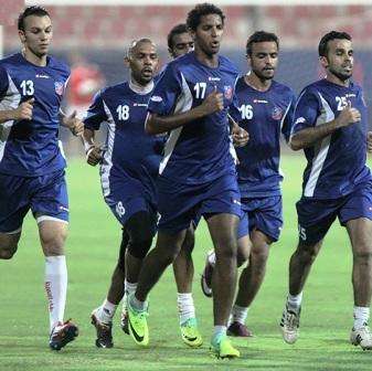جانب من تدريبات فريق الكويت