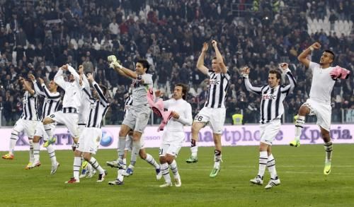 2011-11-20t160559z_01_aga117_rtridsp_3_soccer-italy_reuters
