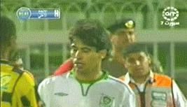 حسين عبدالغني لحظة البصق على عدنان فلاته