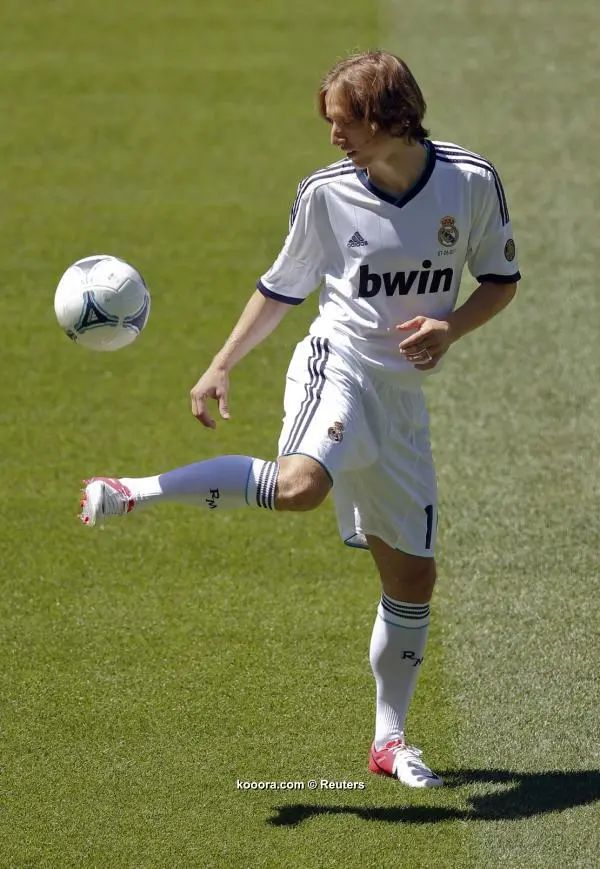 ?i=reuters%2f2012-08-27%2f2012-08-27t142428z_2048639522_gm1e88r1py201_rtrmadp_3_soccer_reuters