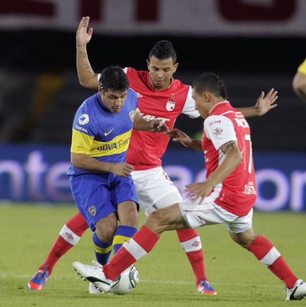 2012-07-28t022745z_495913457_gm1e87s0rbr01_rtrmadp_3_soccer_reuters