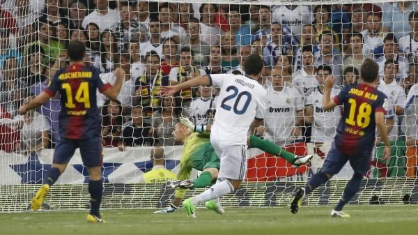 2012-08-29t210014z_1839660432_gm1e88u0duc01_rtrmadp_3_soccer-spain-supercup_reuters