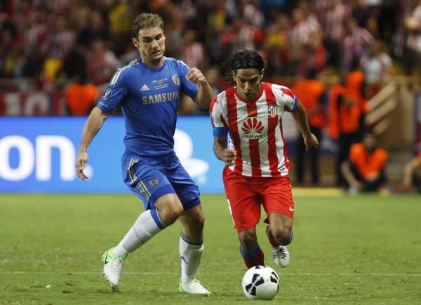2012-08-31t202415z_2106587038_gm1e8910c7501_rtrmadp_3_soccer-supercup_reuters