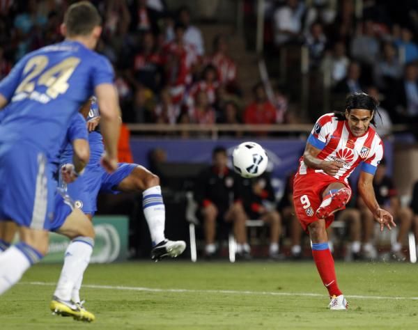 2012-08-31t191428z_322426132_gm1e89108w201_rtrmadp_3_soccer-supercup_reuters