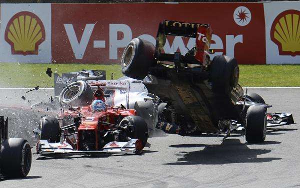 2012-09-02t123338z_1432835550_gm1e8921kyu01_rtrmadp_3_motor-racing-prix_reuters