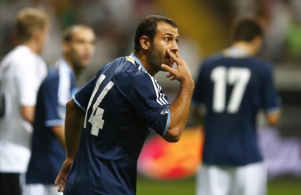 2012-08-15t191834z_1043216027_bm2e88f1n3t01_rtrmadp_3_soccer-friendly_reuters