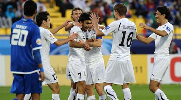 فرحة أوزبكية في لقاء المنتخبين عام 2011