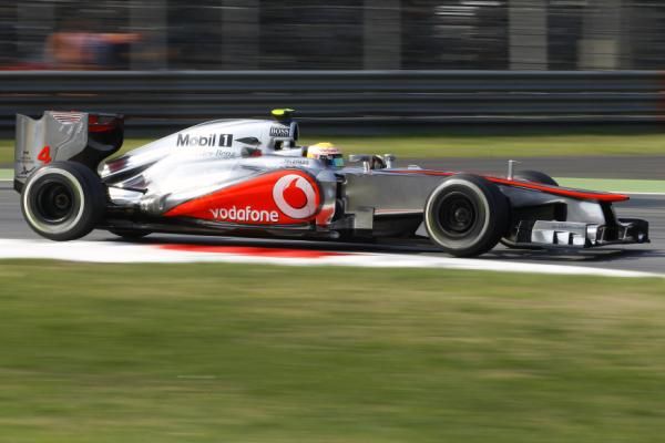 2012-09-07t145622z_1335263670_gm1e8971rph01_rtrmadp_3_motor-racing-prix_reuters