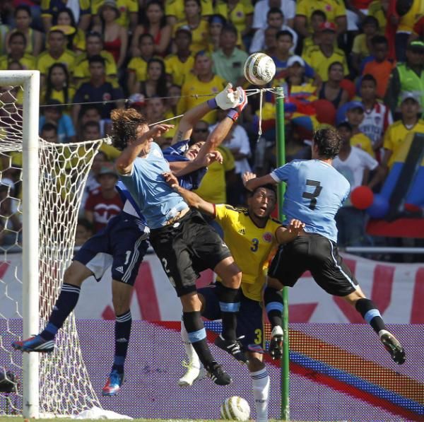 2012-09-07t212138z_997844274_gm1e8980etx01_rtrmadp_3_soccer-world_reuters