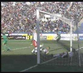 لقطة من إحدى مباريات الفريق الأخضر