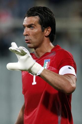 2011-09-06t193352z_01_gsp11_rtridsp_3_soccer-euro_reuters
