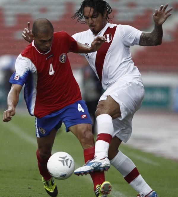 2012-08-15t232132z_706580705_gm1e88g0kcw01_rtrmadp_3_soccer-friendly_reuters