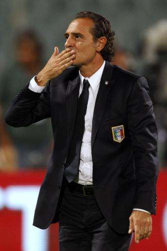 2011-09-06t193533z_01_gsp10_rtridsp_3_soccer-euro_reuters