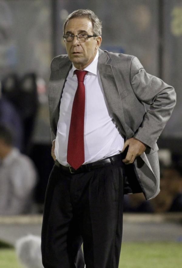 2012-09-12t014524z_79761793_gm1e89c0r0j01_rtrmadp_3_soccer-world_reuters