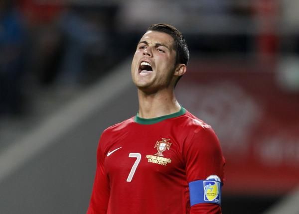 2012-09-11t205629z_1557607958_gm1e89c0dpf01_rtrmadp_3_soccer-world_reuters