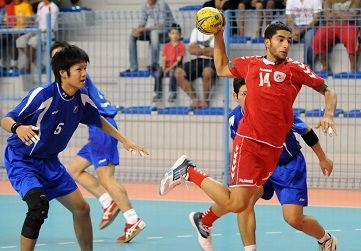  لقطة من مباراة البحرين واليابان