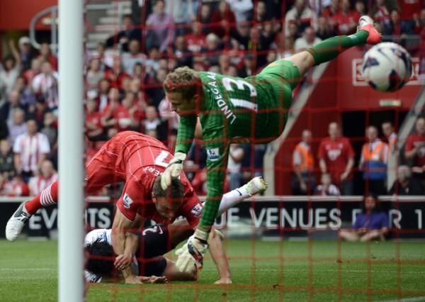 2012-09-02t153917z_1642102847_gm1e8921toh01_rtrmadp_3_soccer-england_reuters
