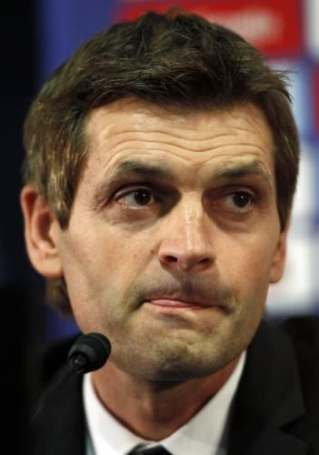 2012-06-15t124324z_01_bar113_rtridsp_3_soccer-spain-barcelona-vilanova_reuters