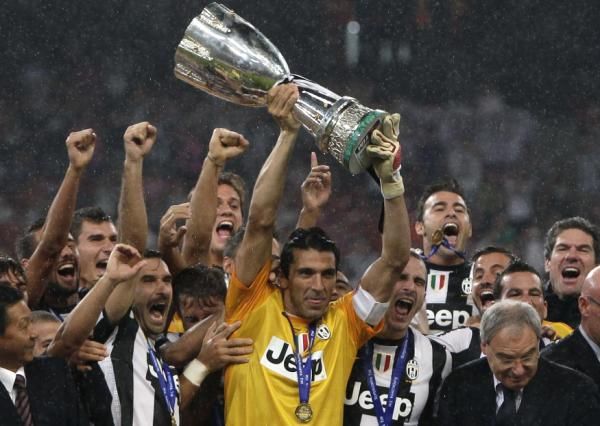 2012-08-11t151538z_1894690999_gm2e88b1sjq01_rtrmadp_3_soccer-italy-super_reuters