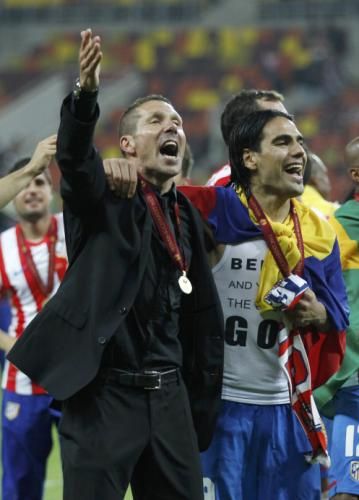 2012-05-09t212744z_01_uel329_rtridsp_3_soccer-europa_reuters