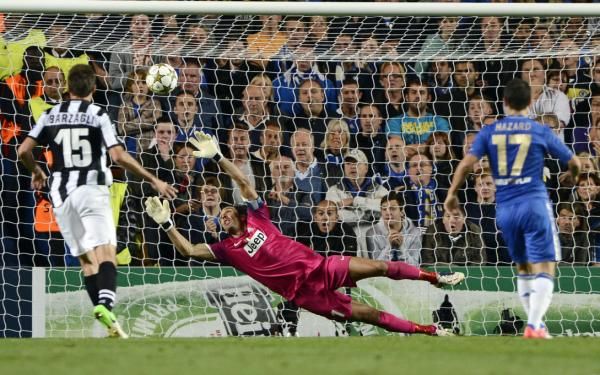 2012-09-19t200424z_1200036032_gm1e89k0bad01_rtrmadp_3_soccer-champions_reuters
