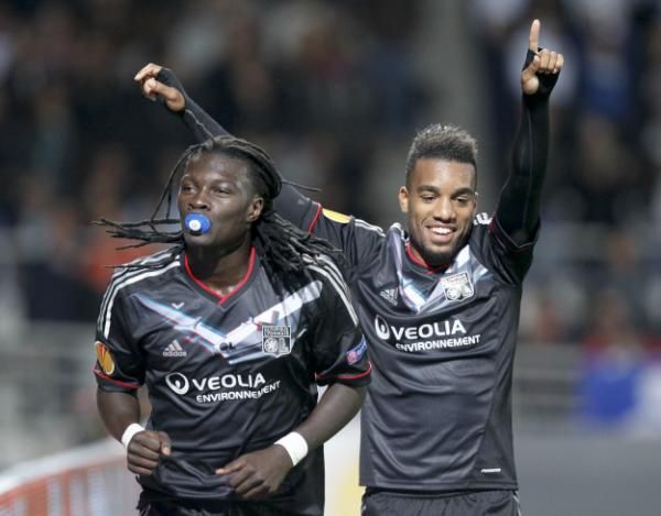 2012-09-20t213811z_2073053459_gm1e89l0eu601_rtrmadp_3_soccer-europa_reuters