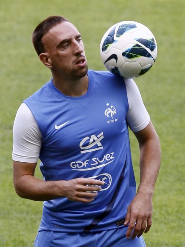 2012-09-10t164650z_307221242_gm1e89b024j01_rtrmadp_3_soccer-france_reuters
