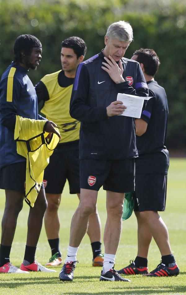 2012-09-17t122548z_29671851_gm1e89h1knz01_rtrmadp_3_soccer-champions_reuters