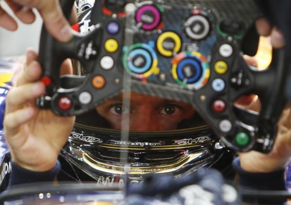2012-09-21t173807z_1979046156_sr1e89l177t58_rtrmadp_3_motor-racing-prix_reuters