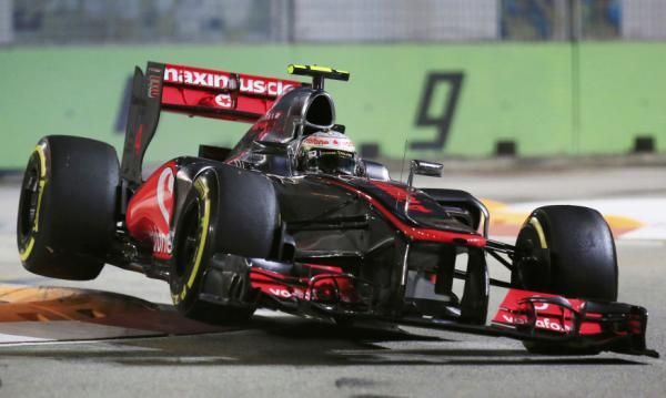 2012-09-22t143142z_1095849618_sr1e89m14bybw_rtrmadp_3_motor-racing-prix_reuters