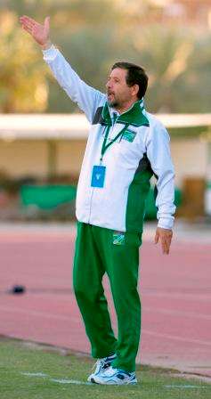 البرتغالي ريماو مدرب العربي الكويتي