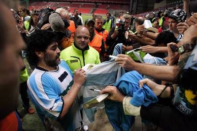 دييجو أرماندو مارادونا 