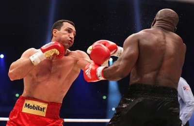 فيتالي كليتشكو " يسار "