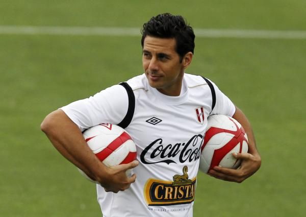 2012-09-08t235255z_2037048496_gm1e8990lty01_rtrmadp_3_soccer-world_reuters