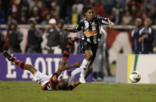 2012-09-27t040721z_1900686924_gm1e89r0xat01_rtrmadp_3_soccer-latam_reuters