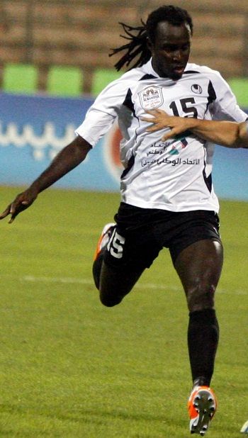 السنغالي ماليك فال محرز هدف الفوز