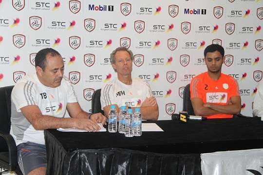 برودوم وسط المؤتمر