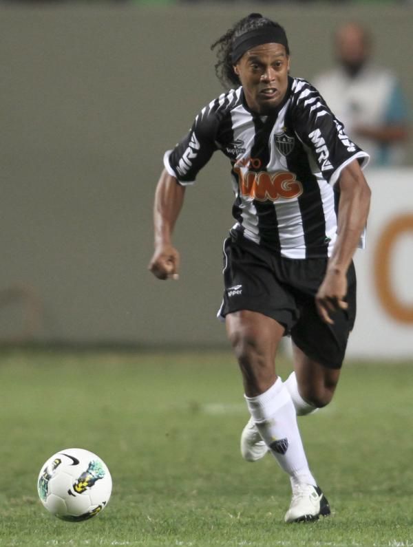 رونالدينيو لاعب أتلتيكو مينيرو 