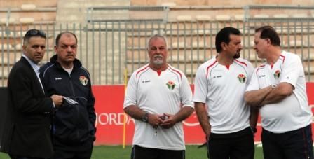  عدنان حمد والجهاز التدريبي اليوم