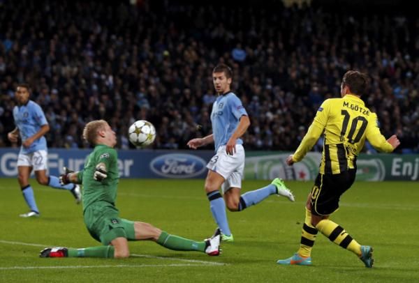 2012-10-03t193445z_132802409_lr1e8a31idmw0_rtrmadp_3_soccer-champions_reuters