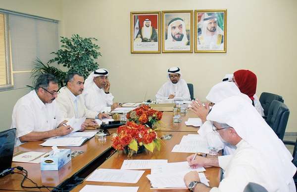 اجتماع سابق للجنة الإعلام الرياضي بالإمارات 
