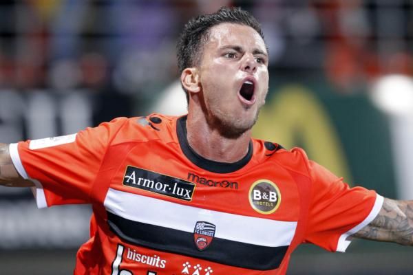 2012-08-18t202816z_429142701_gm1e88j0cdr01_rtrmadp_3_soccer-france_reuters